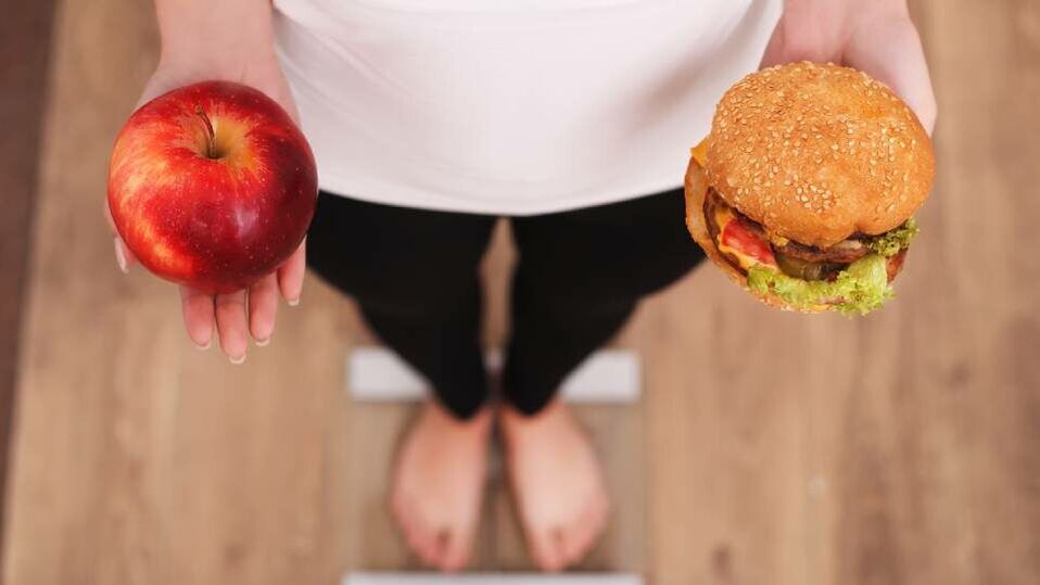 Ett sätt att snabbt gå ner i vikt är att ändra din kost. 
