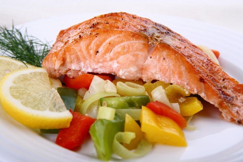 fisk med grönsaker för viktminskning